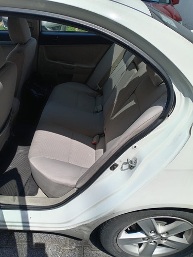 Mitsubishi Lancer Es At Cvt
