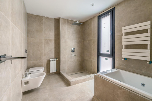 Unidad Tipo Casa - Suite - Jardín - Quincho - 2 Cocheras - Belgrano R