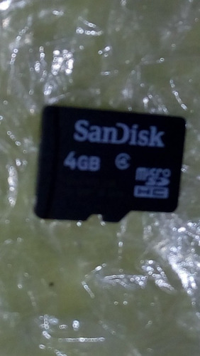 Imagem 1 de 1 de Cartão De Memória Micro Sd San Disk Sem Adapter