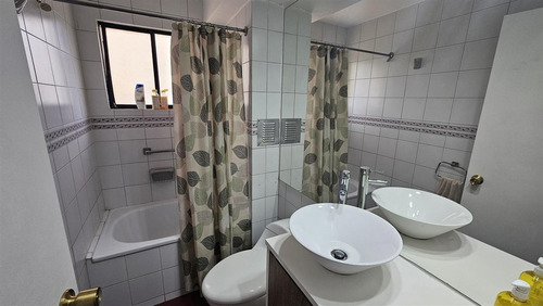 Amplio Y Acogedor Depto En Arriendo De 3 Dorm. En Las Condes