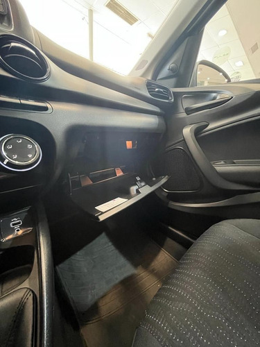 Imagen 8 de 24 de Fiat Cronos 2023 1.3 Gse Drive R