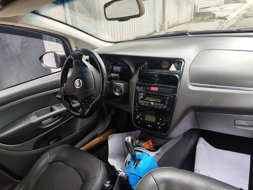 Fiat Linea 1.8 16v Absolute Flex Dualogic 4p