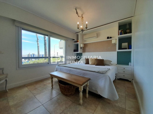 Imagen 5 de 15 de Apartamento Con Vista Al Mar De 4 Dormitorios En Playa Mansa