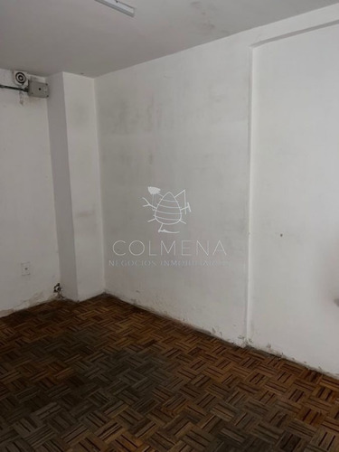 Imagen 12 de 14 de Muy Buen Local Ubicado A 1 Cuadra De La Puerta De La Ciudadela. - Montevideo Ciudad Vieja
