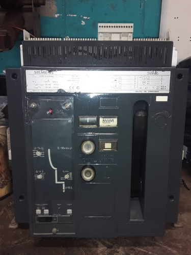 Breaker Siemens 2500 Amp.