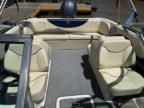 Lancha Open Bermuda Twenty Con Motor Yamaha 200 Hp 2018