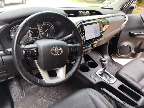 Toyota Hilux Pick-up 2.8 Cd Srx 177cv 4x4 At