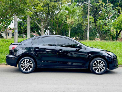 Mazda 3 Sedan All New At