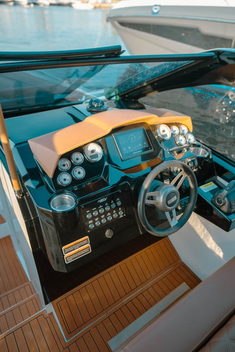 Lancha Azov Z380 Open! Offshore 0km 2025! Acabamento E Naveg