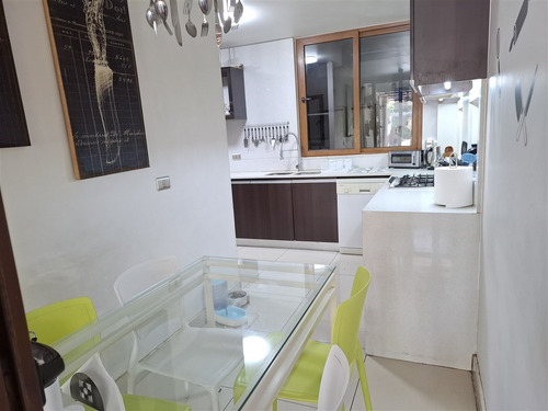 Casa En Arriendo De 4 Dorm. En Lo Barnechea