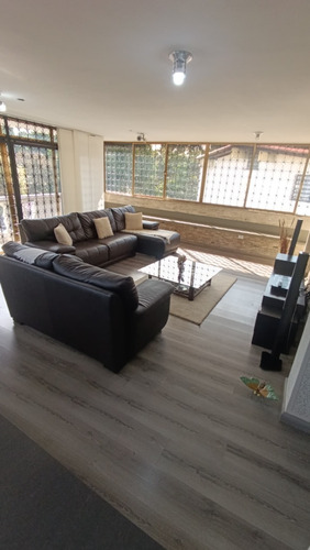 Aparto-casa, Remodelado, Amoblado Y Equipado En La Urb. Alta Florida (planta Alta)