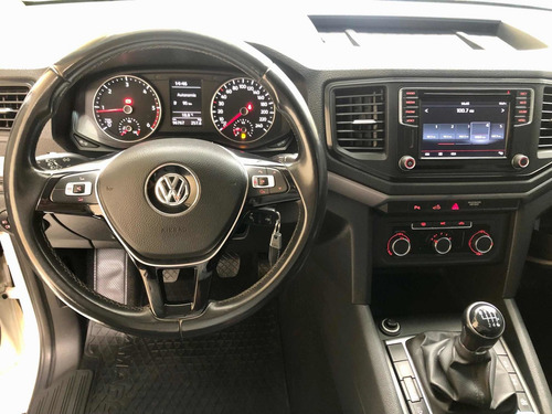 Imagen 9 de 15 de Volkswagen Amarok Comfortline 4x4 180cv Manual Blanca 2017