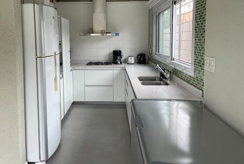 Casa En Venta De Categoría Luján B° Ayre De Los Arroyos. - Tomamos Dpto En Luján/caba/zona Sur