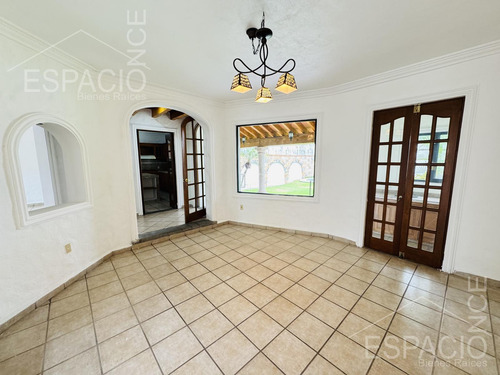 Casa En Fraccionamiento Lomas De Atzingo