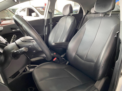 Imagem 14 de 15 de Hyundai Hb20x 1.6 16v Premium 2015