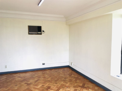 270 M2! Amplia Oficina Duplex En Arriendo En Providencia