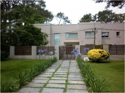 Venta De Casa 4 Dormitorios En San Rafael, Punta Del Este -ref:235