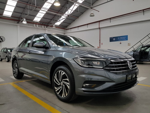 Imagen 3 de 25 de Volkswagen Vento 1.4tsi Highline Tip 0km My22 Dcolores