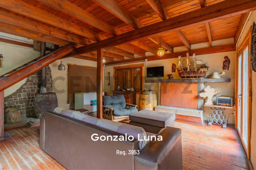 Venta De Casa En El Bosque Peralta Ramos En La Ciudad De Mar Del Plata.