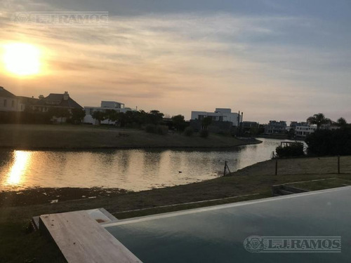 Imagen 4 de 13 de Casa En Venta En Lagos Del Golf