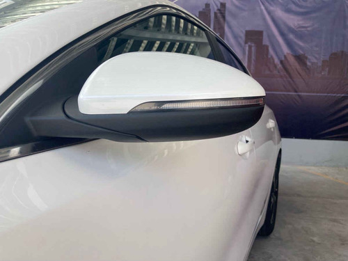 Imagen 14 de 15 de Kia Forte Sedan 2021 4p Ex L4/2.0 Aut