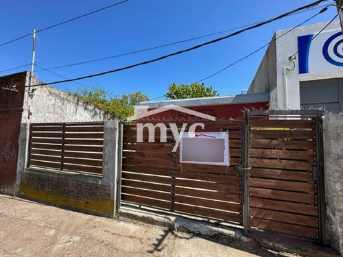 Casa A Reciclar Sobre Iturria Nº917, Pando.