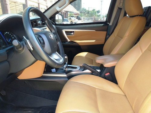 Imagen 9 de 17 de Toyota Fortuner Dubai Vx.r+