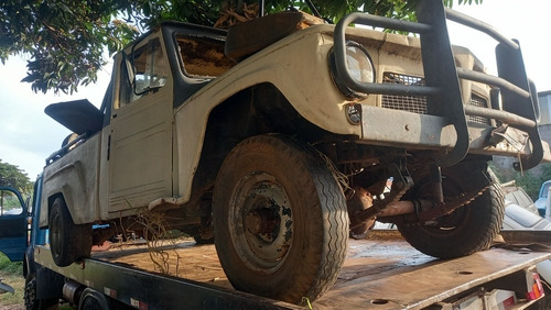 Ford Pick-up Willys F75 Rural 4x4