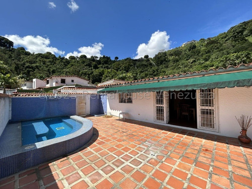 Casa En Venta En Macaracuay Caracas 24-10976