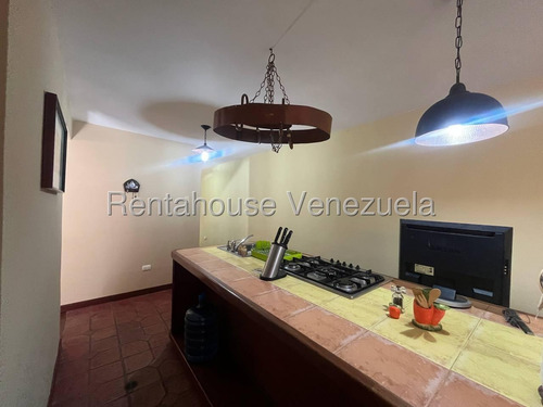 Amplia Y Luminosa Casa En Venta Urb La Mendera Cabudare Eo