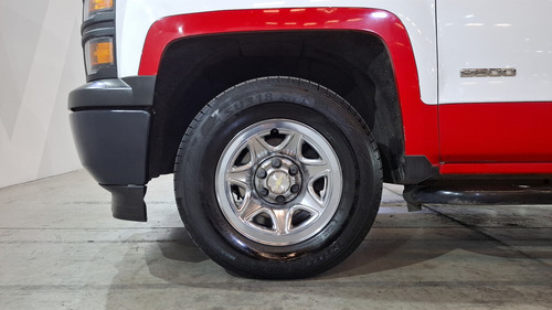 Chevrolet Silverado 2500 5.3 2500 DOBLE CABINA F AT 4WD