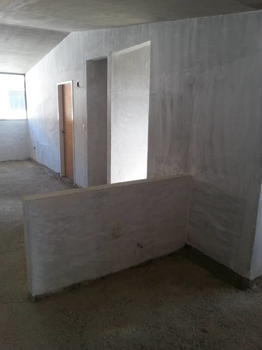 Imagen 3 de 13 de Apartamento Solar De La Quinta (obra Gris)