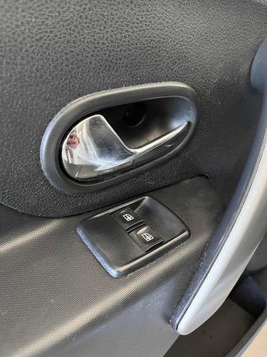 Imagen 18 de 20 de Renault Sandero 2016 1.6 Dynamique 90cv Abs Autoargentina
