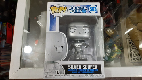 Funko Pop! Silver Surfer Fantastic Four 563 Completo