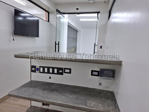 Sotano Nuevo A Estrenar Ideal Para Concesionario O Taller Mecanico!!! En Alquiler Los Ruices I