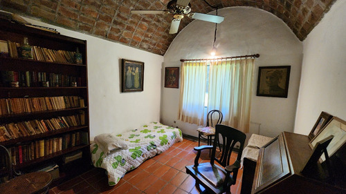 Casa Estilo Colonial Español De 5 Ambientes En Una Planta En Don Torcuato