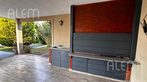 Casa De 4 Ambientes En Alquiler Anual En Canning | Barrio Malibu