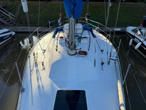 Velero Arrou 34 De Madera Laminada En Muy Buen Estado
