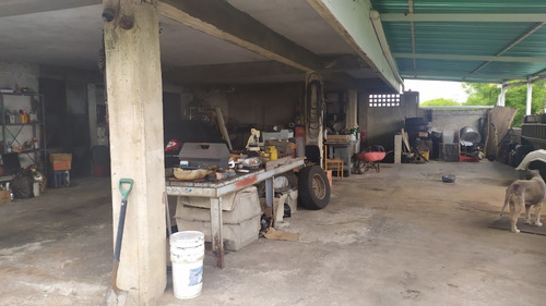 Venta Estupenda Casa Con Amplio Anexo Los Teques, Urb. Club Hipico. Inf. Ma. Fda. V.