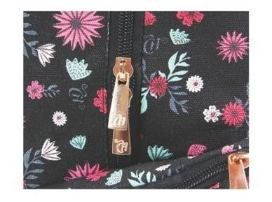 Imagem 2 de 3 de Mochila De Costas Capricho Liberty Vi Preta