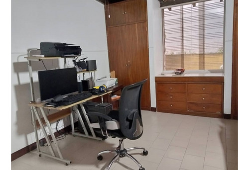Se Vende/alquila Casa 347m2 Macaracuay 1049