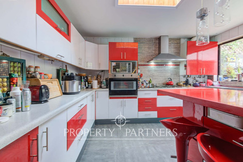Renovada Casa Ley Pereira En Pasaje Cerrado 4d/3b