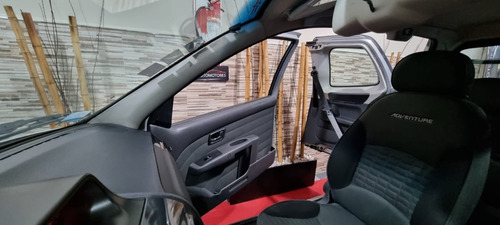 Imagen 8 de 9 de Fiat Strada 1.6 Adventure Locker