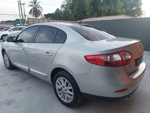 Renault Fluence 2.0 Dynamique Hi-flex 4p