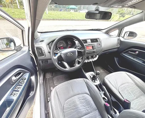Kia Rio 1.2 4 p