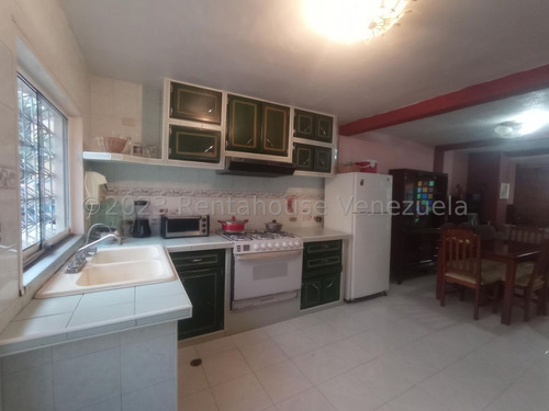Imagen 21 de 30 de Casa En Venta En Centro Barquisimeto Lara +++23-19052 */m.e.c - R-a-h N° +0-4-2-4- 5.5.6. 5.7. 5.9 *--**