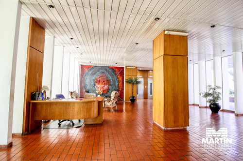 Depto De Un Ambiente En Venta, Edificio Laguzzi - Martinez