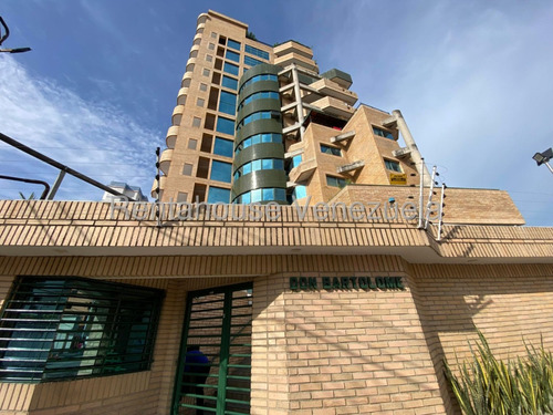 Espectacular Apartamento En Venta, Urb. La Soledad, Maracay, Planta Electrica Total, Pozo, Piso Bajo. 25-21841 Mv