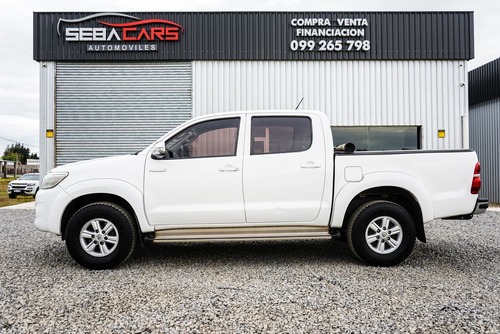 Toyota Hilux 2.7 Cd Srv Vvti 4x2