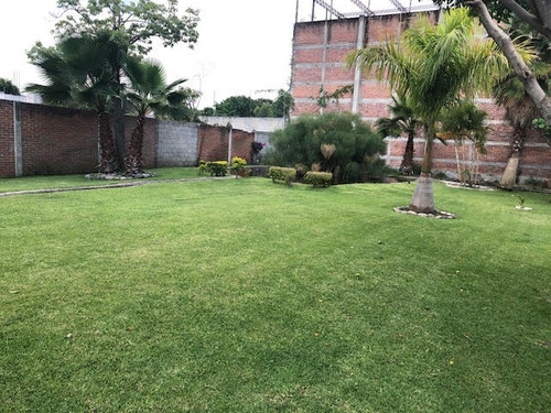 Terreno En Esquina, Privada Con Vigilancia, Par Vial Jiutepec